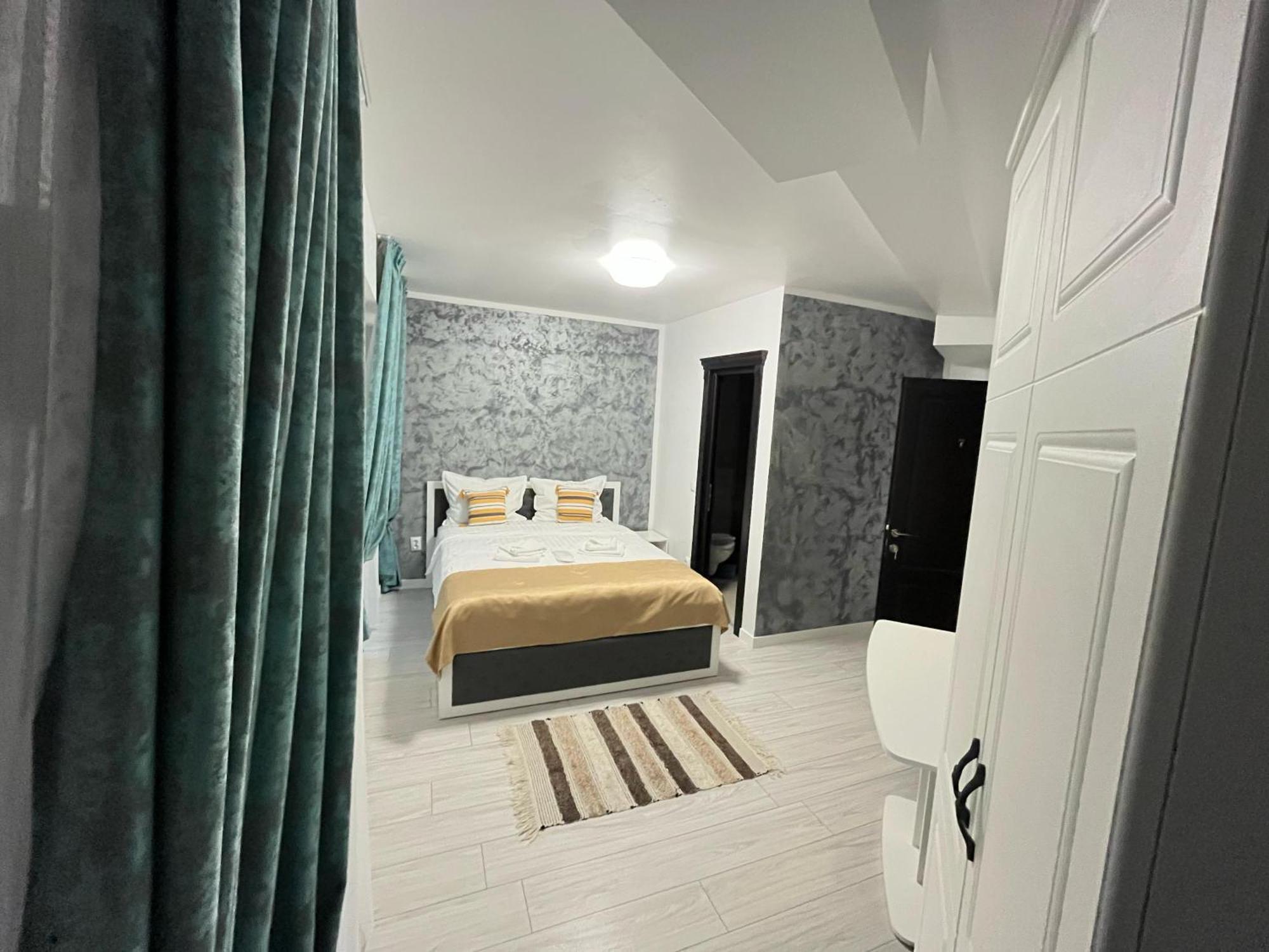 Grey Boutique Hotel Palas Iasi Extérieur photo