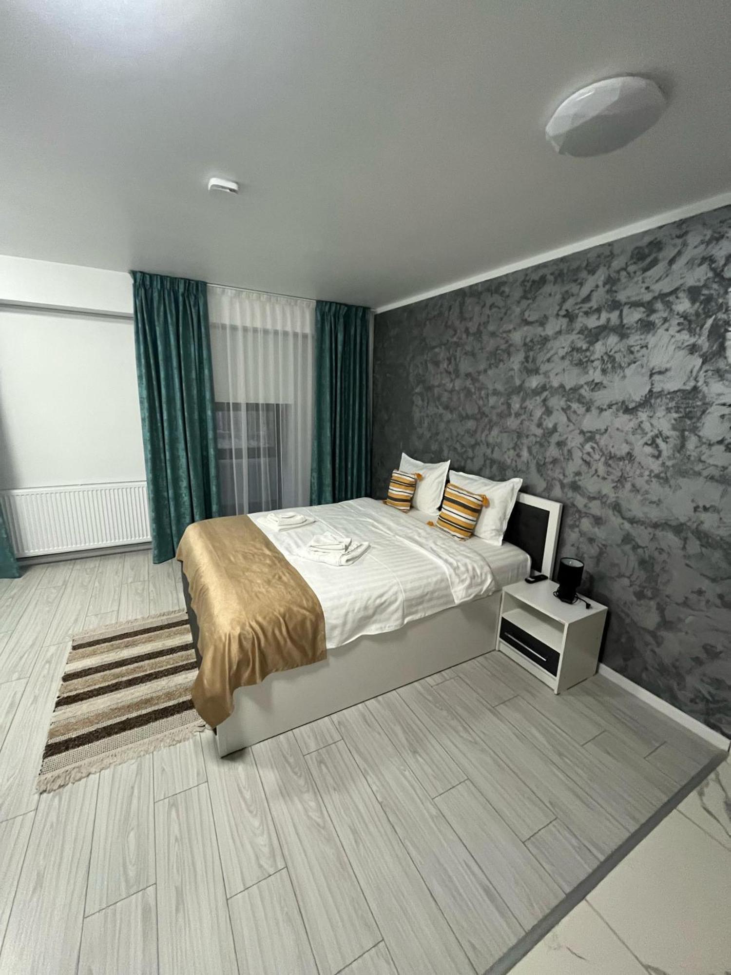 Grey Boutique Hotel Palas Iasi Extérieur photo