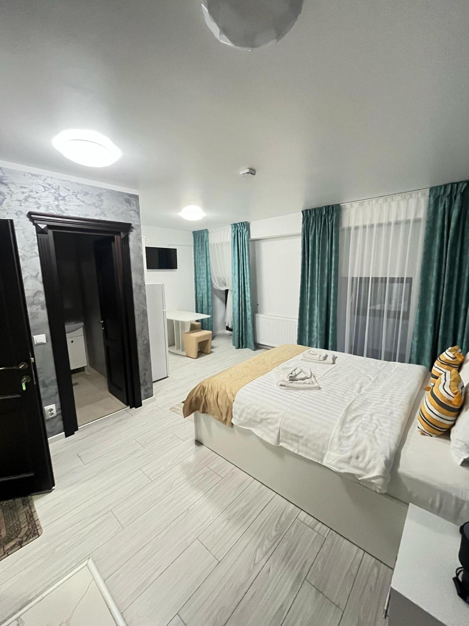 Grey Boutique Hotel Palas Iasi Extérieur photo