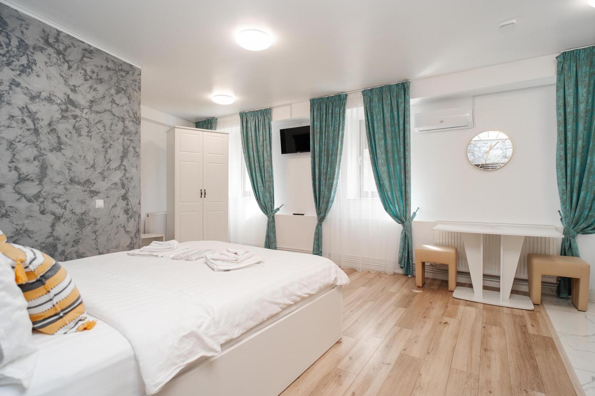 Grey Boutique Hotel Palas Iasi Extérieur photo
